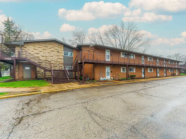 1815 Whitechapel Dr APT 2D, Mount Prospect, IL 60056