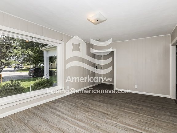 1464141_003_living_room_13993681.jpg