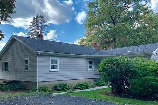 1st image of 19 Elderberry Dr #19