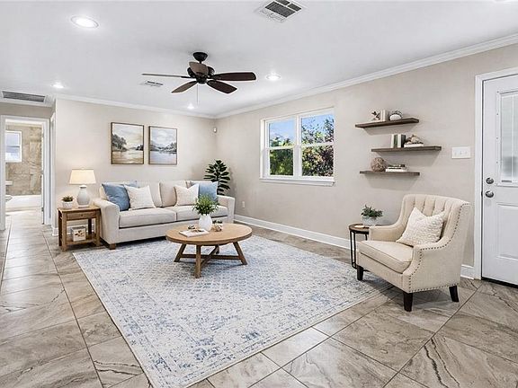 2nd image of 2312 Fable St