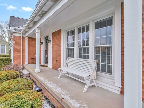 2nd image of 3069 Appleby Ln