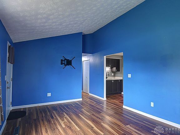 5th image of 754 Louise Dr