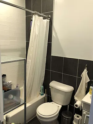 Rented by Nooklyn NYC LLC | media 22