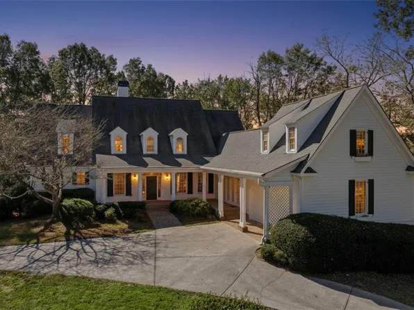 5005 Hickory Hills Dr, Woodstock, GA 30188