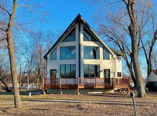 725 Rawson Bridge Rd, Cary, IL 60013