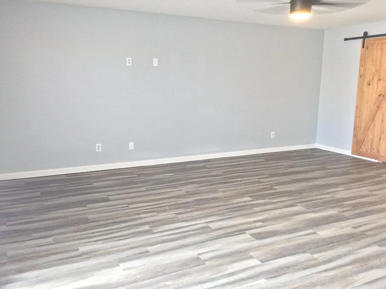 626 W Racine Loop — Photo 12