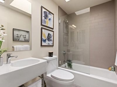 1635 10th Ave Unit 5 - Main Image