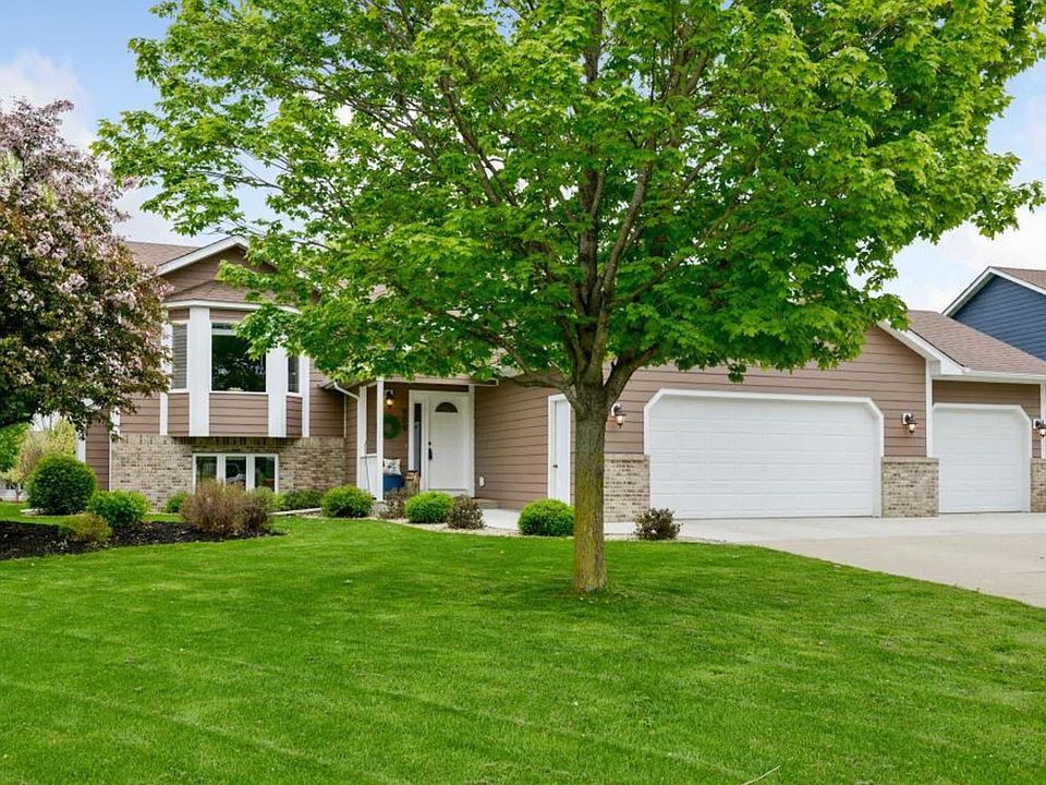 1st image of 509 Lady Slipper Ave NE