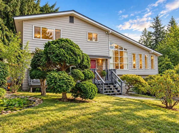 4898 Sunshine Coast Hwy, Sechelt, BC V7Z 0B7