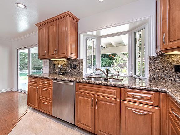3rd image of 26191 Roymor Dr