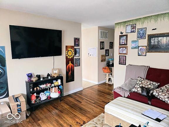 2nd image of 4548 Zoeller Ave