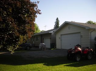 718 Ives St, Buxton, ND 58218