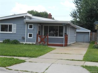1612 E Harry Ave, Hazel Park, MI 48030