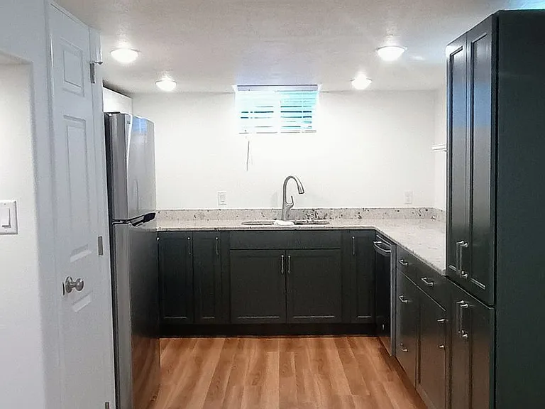 164 N 400 W — Photo 5
