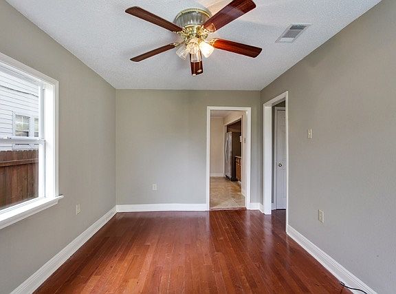 2nd image of 5314 Urquhart St