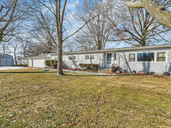 130 N Railroad St, Coal City, IL 60416