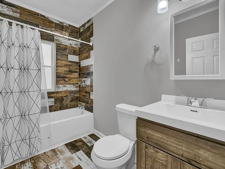 3234 Euclid Heights Blvd #1 — Photo 12