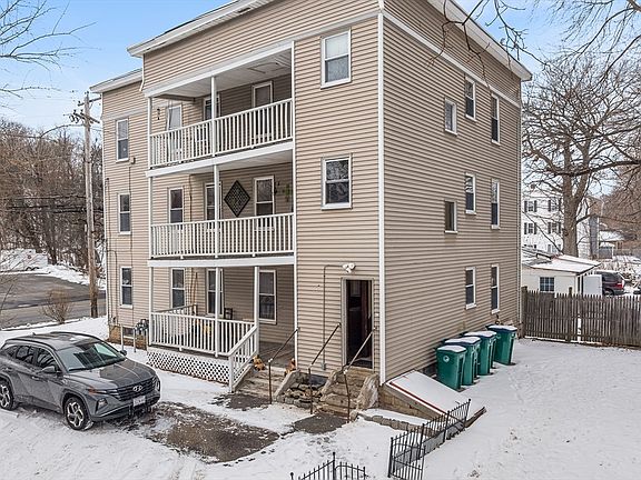 3rd image of 748 Water St