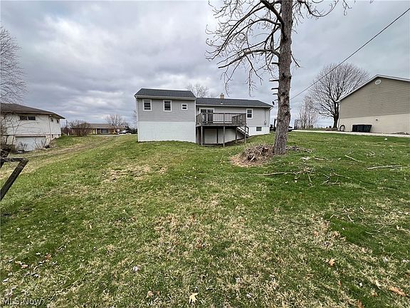 2nd image of 125 Broadview Pl