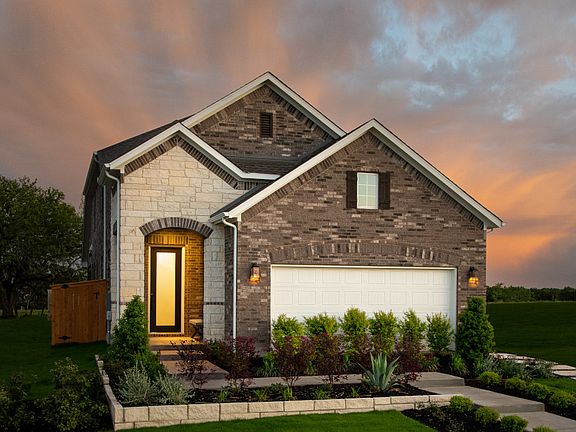 Lariat - McKinney Interior Image 1