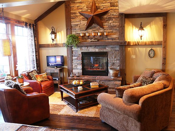 Living Rm w stone fireplace