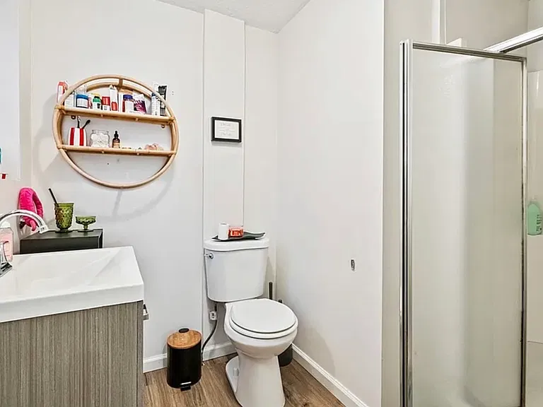 73 1/2 Barry St #2 — Photo 2