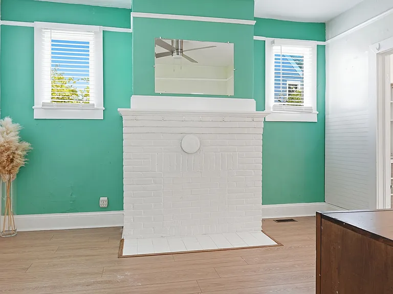 920 Oaklawn Ave — Photo 6