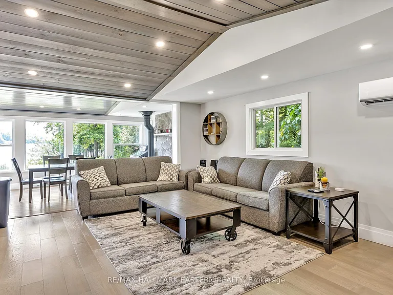 504 Pine Point Ln — Photo 4