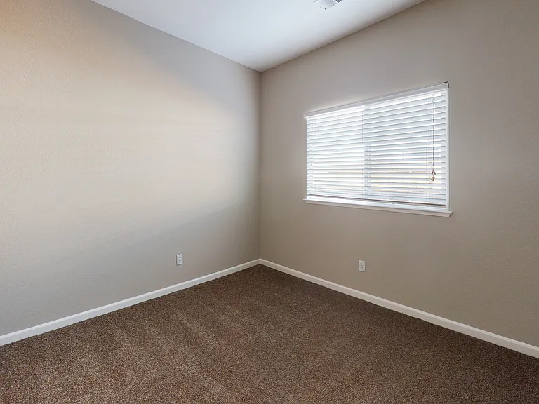 606 Canvasback Ct — Photo 11