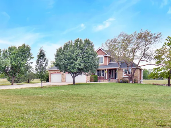 4515 SW Lakeview Rd, Towanda, KS 67144