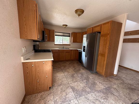5th image of 360 N 9th St