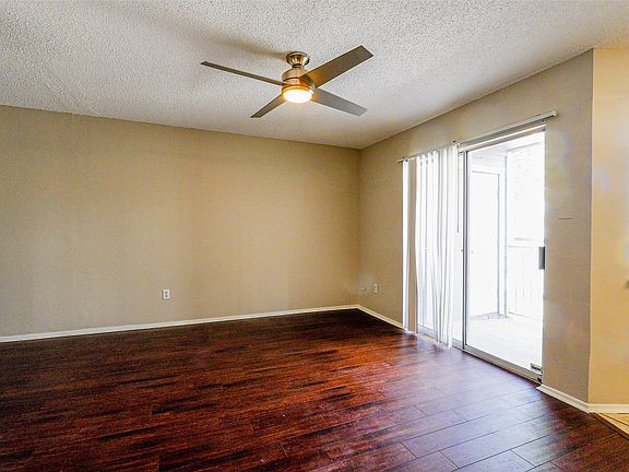 5th image of 1840 Burton Dr APT 227