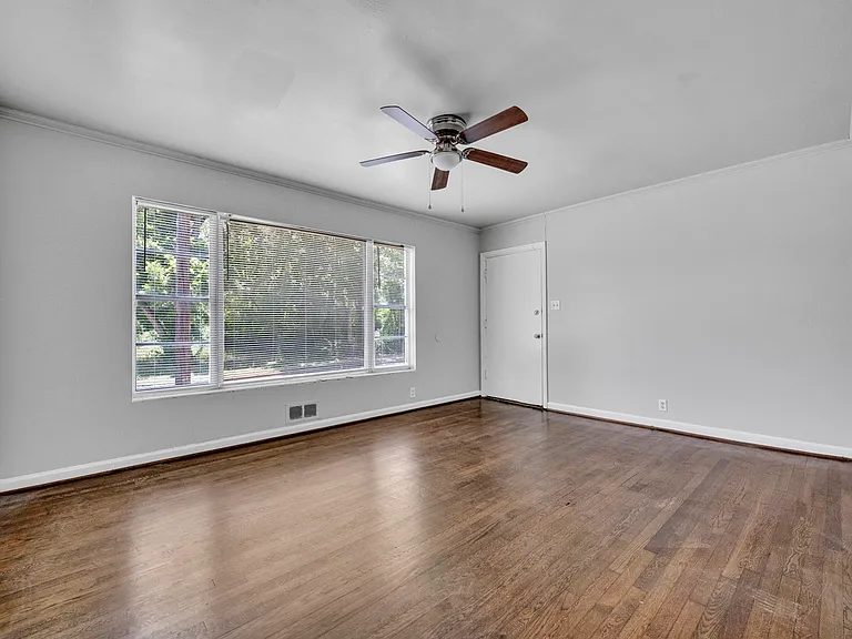 622 Jefferson Ave — Photo 3