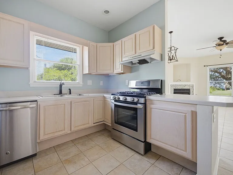 1026 High Dunes Quay #101 — Photo 9