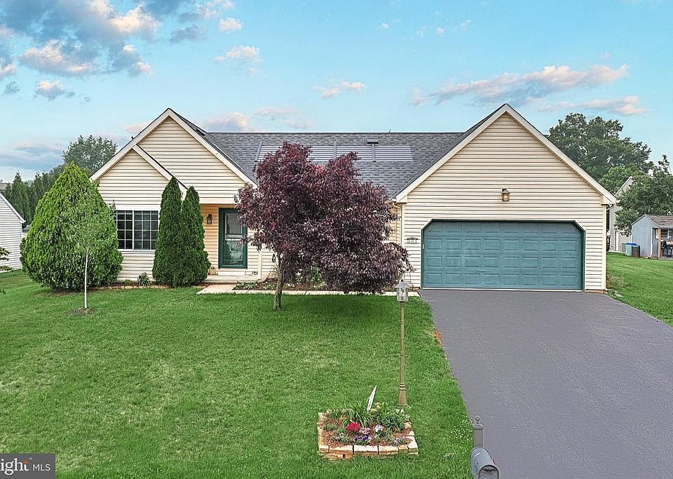 1st image of 103 Cranbrook Dr