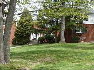 1st image of 12 Revere Ct