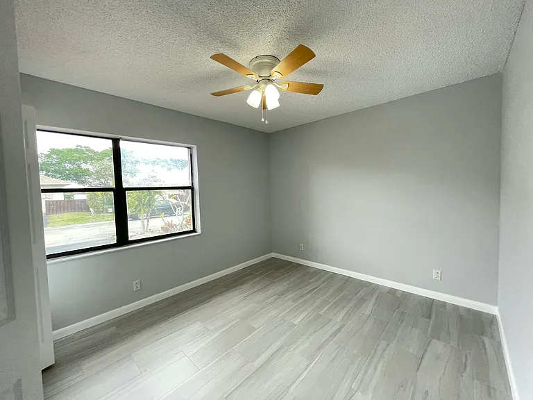 16344 Country Lake Cir — Photo 17
