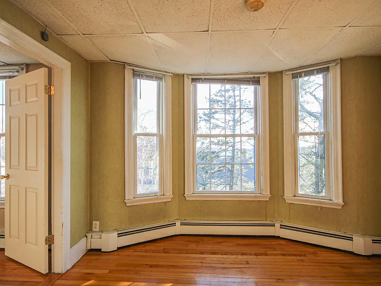29 Saint Lawrence St #2 — Photo 18