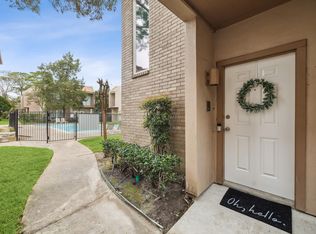 1115 Augusta Dr APT 17, Houston, TX 77057