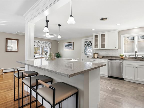 3rd image of 13 Ralph Rd