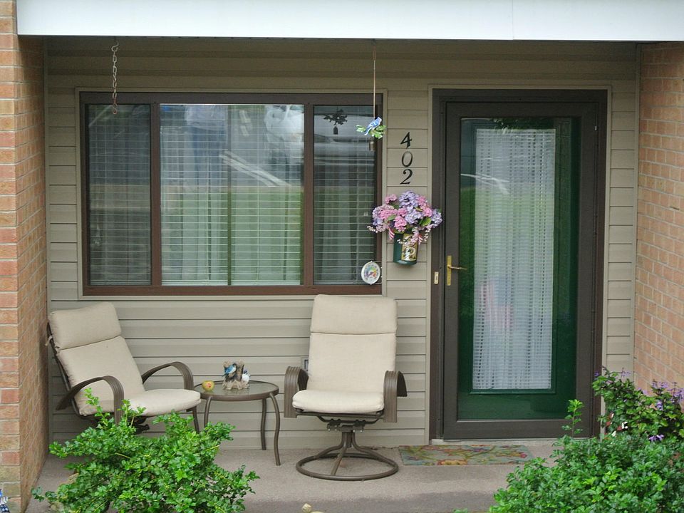 2nd image of 402 Ridgeview