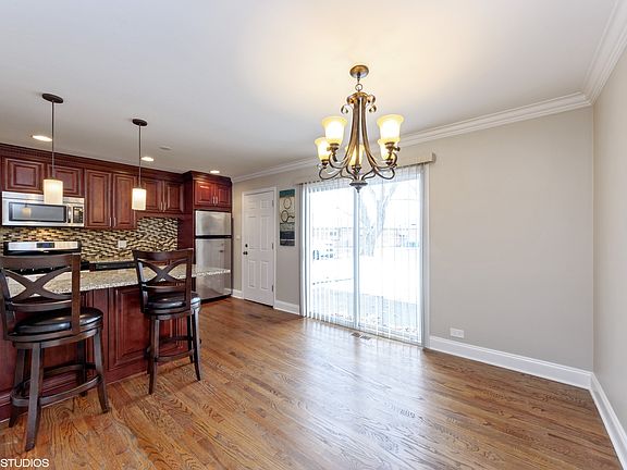 4th image of 1222 N Boxwood Dr #A