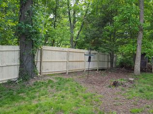 3 Hickory Ln, Fairfield, CT 06824