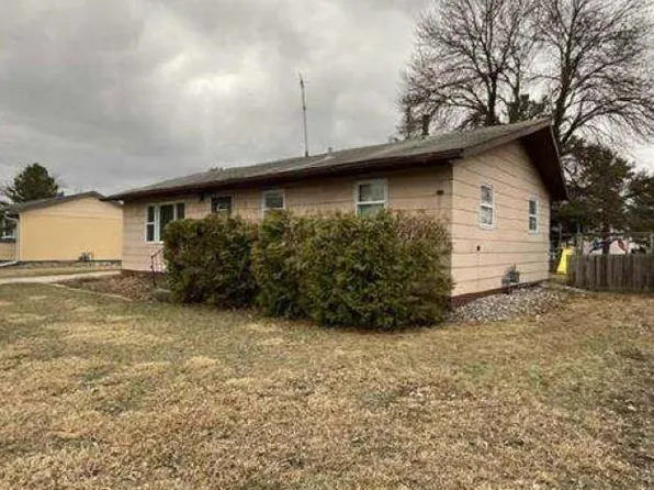 204 Adams St, Crookston, MN 56716