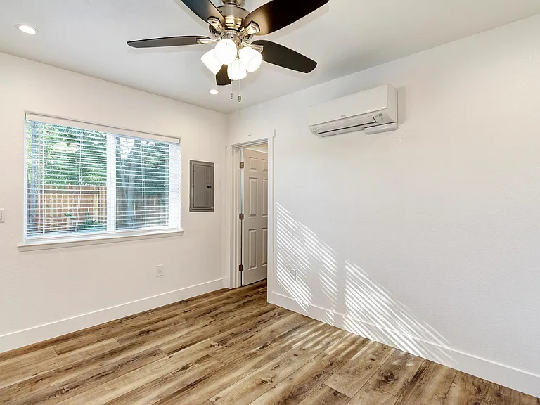5206 Q St — Photo 20