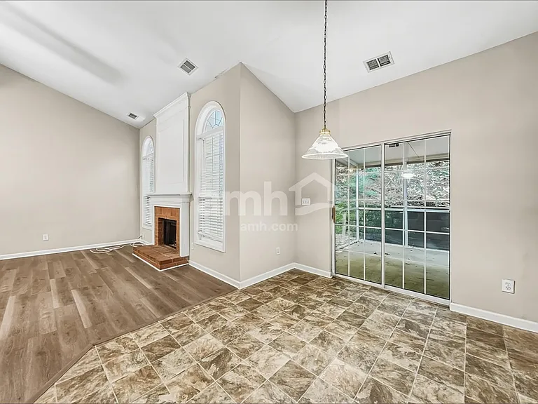 2259 Howell Farms Trl NW — Photo 5