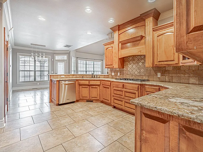 3704 W Legacy Ln — Photo 3