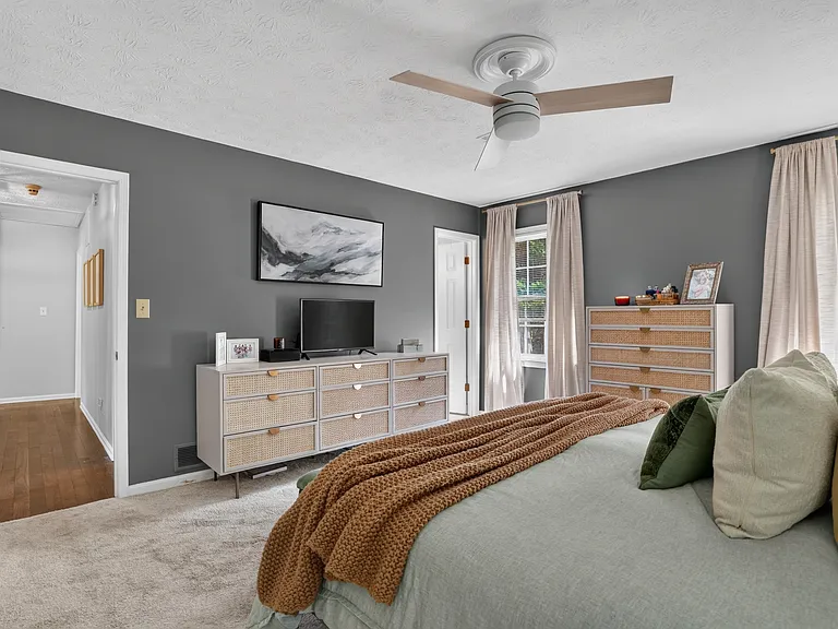4752 Village North Ct — Photo 27