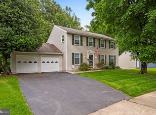 10823 Verde Vista Dr, Fairfax, VA 22030