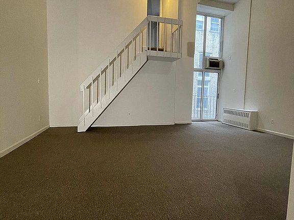4th image of 88 Fulton St #609
